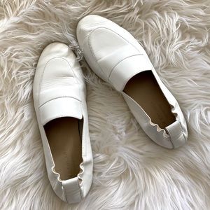 Everlane 6.5 white slip ons driving loafer
